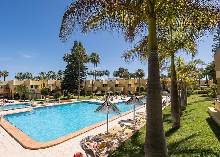 Home2book Tranquil Escape Community Pool *