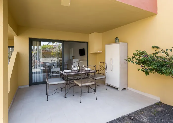 Home2book Tranquil Escape Community Pool *